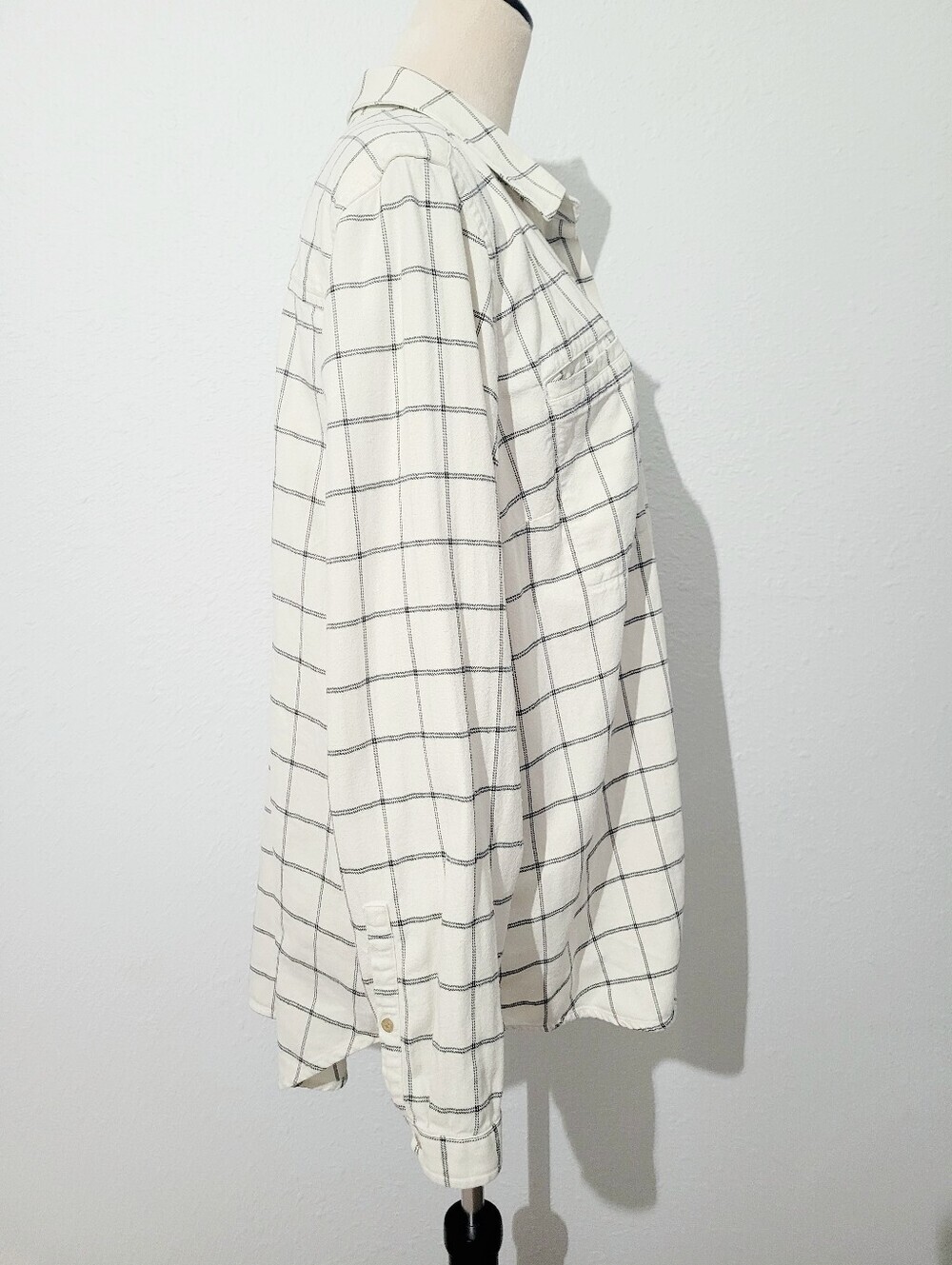 L.L.Bean Women’s XL White Gray Windowpane Plaid 100% Cotton Button Down Shirt - Picture 5 of 13